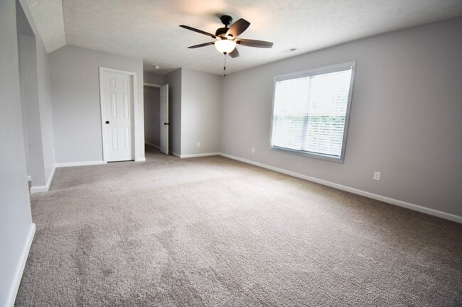 Building Photo - 135 Lenoir Dr