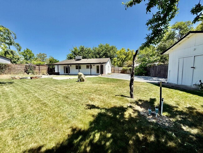 Building Photo - Update home available NOW