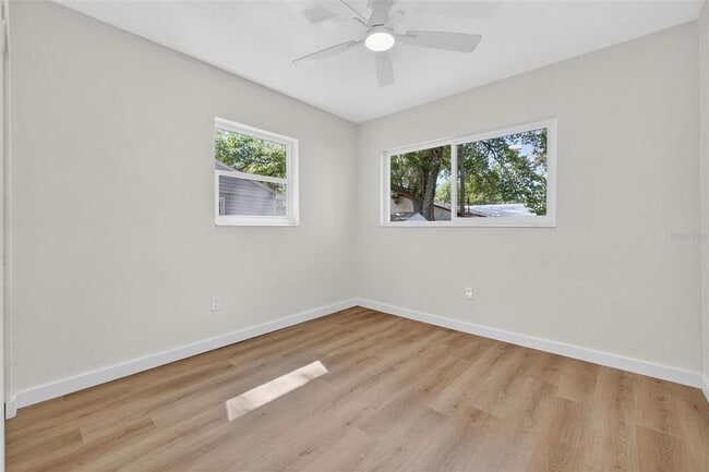 Building Photo - 2710 Boca Ciega Dr N