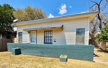 Building Photo - Blue Wall Oasis Mid-Term Rental 2/1 with a...