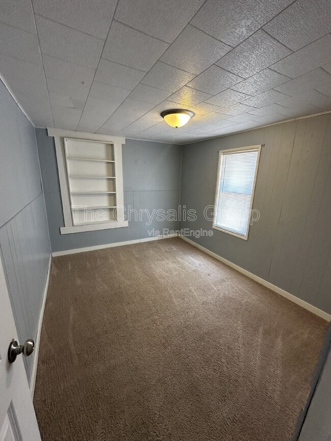 Building Photo - 1305 W Jefferson St