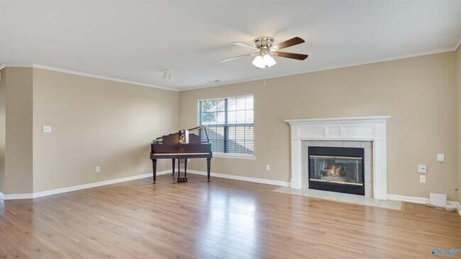 Building Photo - 207 Sandy Wood Ct