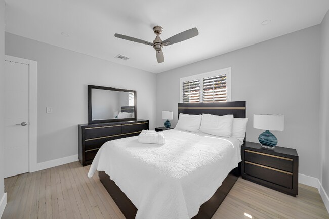 Building Photo - 1941 SW 18th Ave