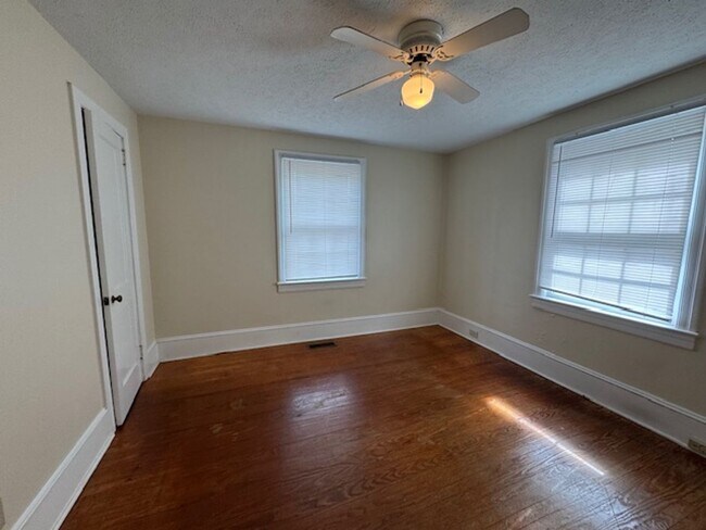 Building Photo - Sunset Park