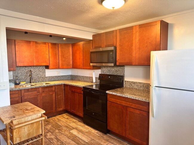 Building Photo - Charming Island Retreat – Available Now