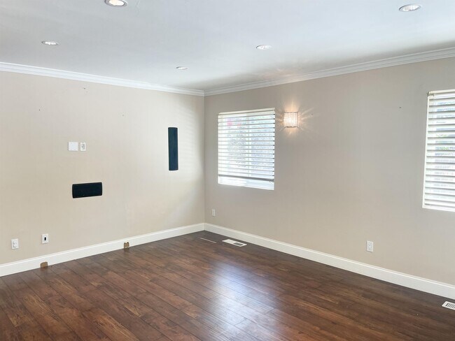 Building Photo - 205 Camille Way