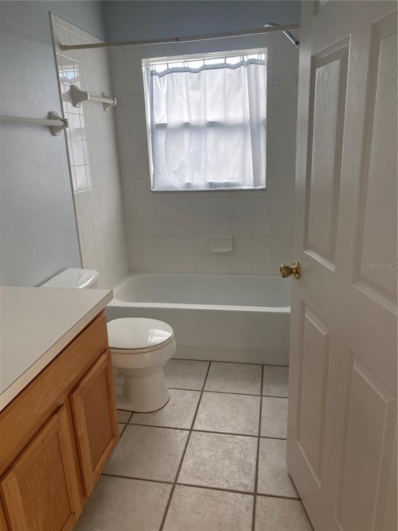Building Photo - 539 Lady Diana Dr