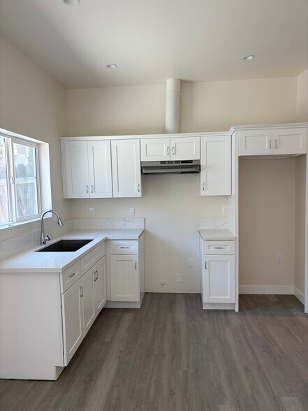 Primary Photo - 314 N Market St