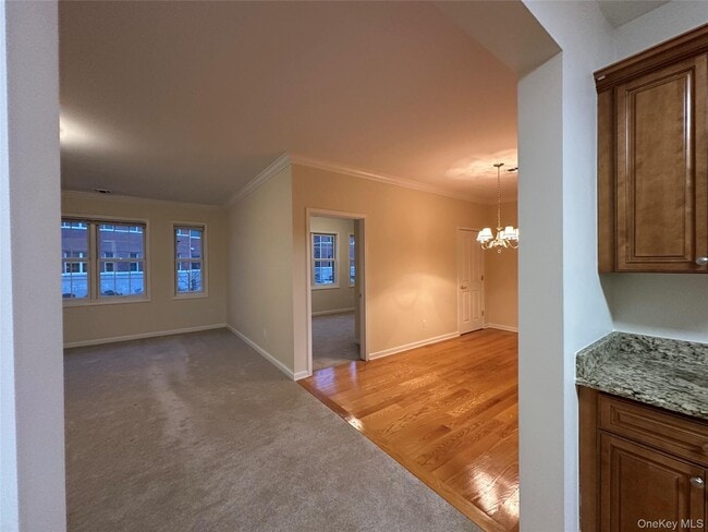 Building Photo - 75 Quaker Ave