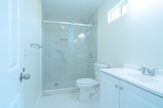 Building Photo - 6406 Shane Pl