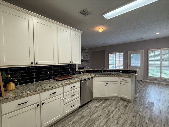 Building Photo - 3519 Pedernales Trails Ln