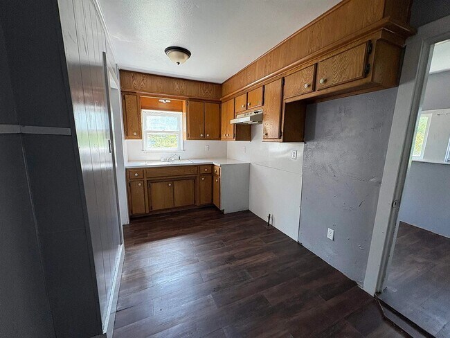 Building Photo - 314 W Mulberry Ave