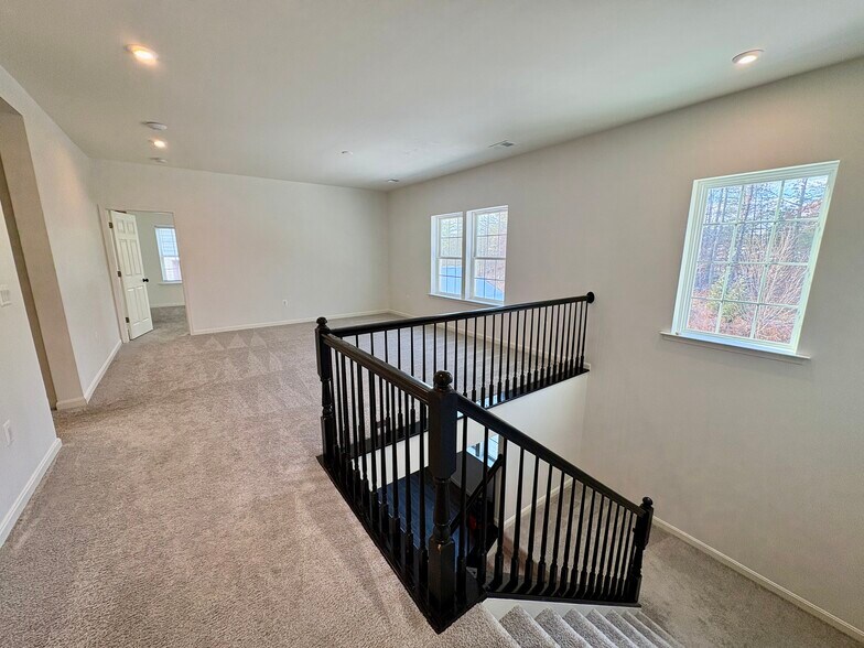 Building Photo - 154 Boxelder Dr