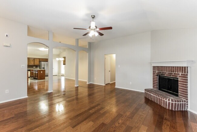 Building Photo - 1009 Crooked Creek Ct