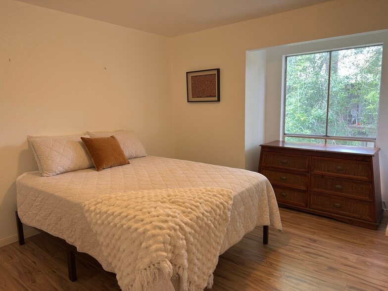 Bedroom two - 2901 Central Blvd