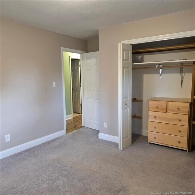 Building Photo - 1401 Greenock Ave