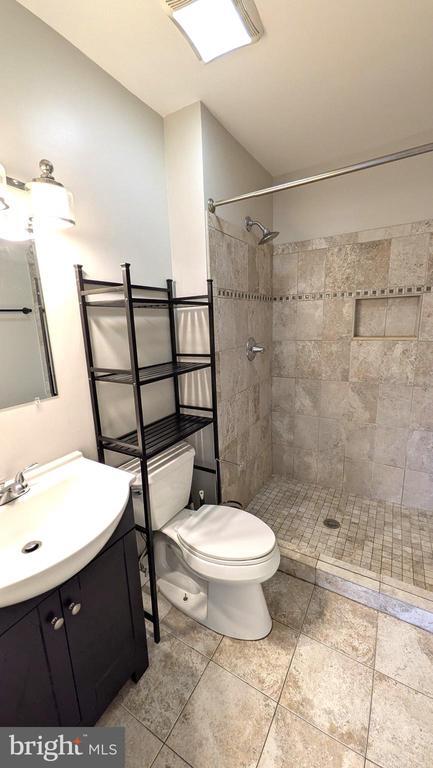 Building Photo - 1517 Winterberry Dr