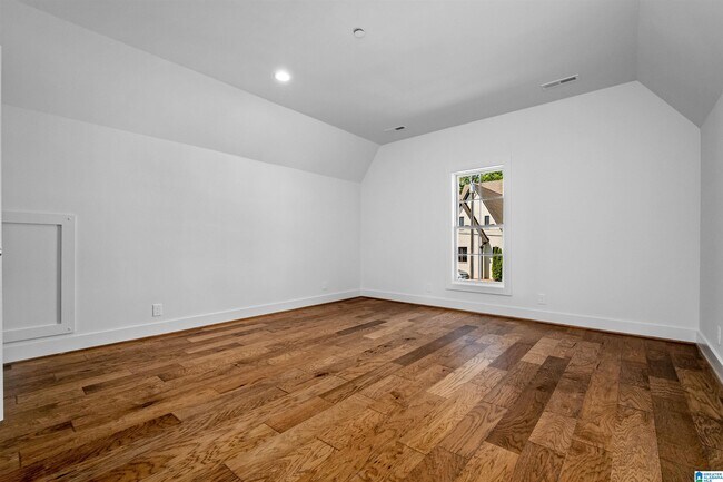 Building Photo - 3789 Poe Dr