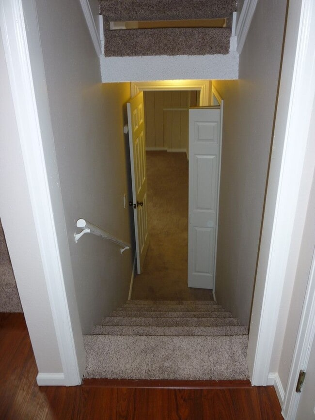 Building Photo - Parker Home in The Pinery!!