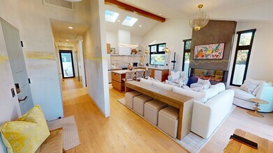 Building Photo - Elevated Living Fully Furnished