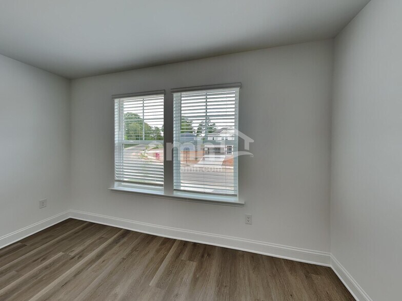 Building Photo - 1016 Bevington Dr