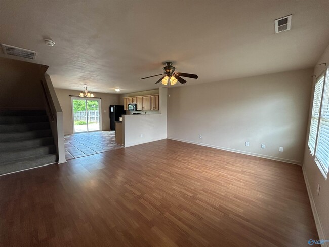 Building Photo - 115 Farmington Dr