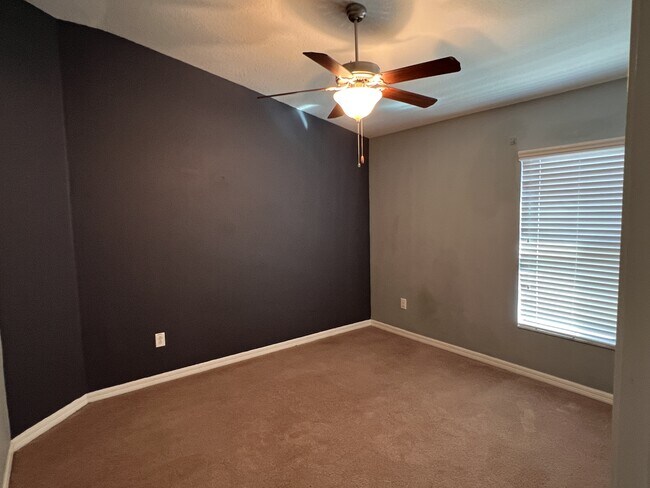 Building Photo - 11018 Whittney Chase Dr