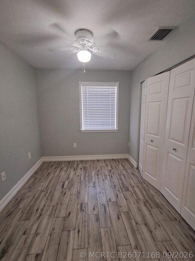 Building Photo - 3643 Betty Ann Ct W