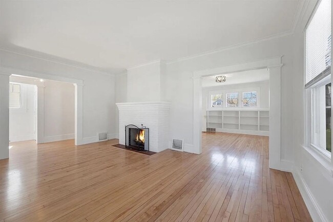 Building Photo - Charming Cape Cod Single Family
