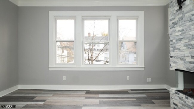 Building Photo - 65 Poe Ave