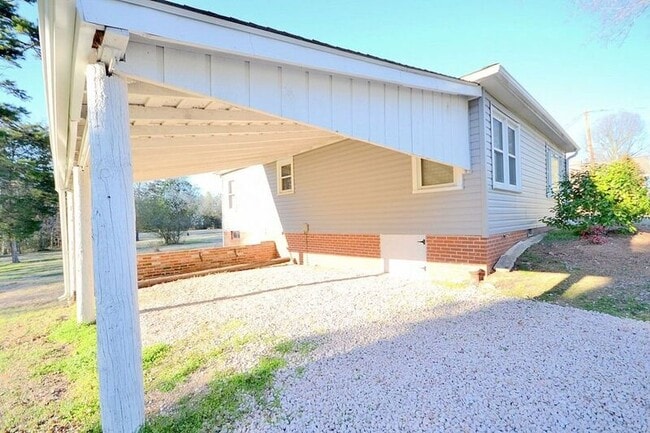 Building Photo - 7123 Gold Hill Rd
