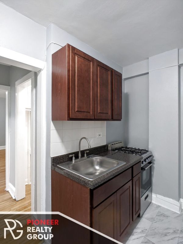 Building Photo - 4602 N Beacon St