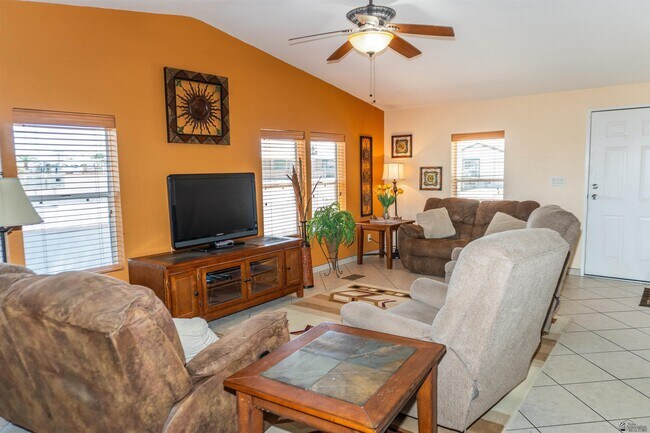 Building Photo - 10772 S Williams Ave