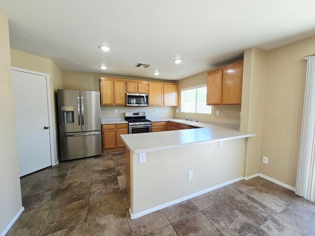 Building Photo - ACCEPTS SECTION 8 - BEAUTIFUL MUST SEE 3BD/2BA IN SOUTHWEST