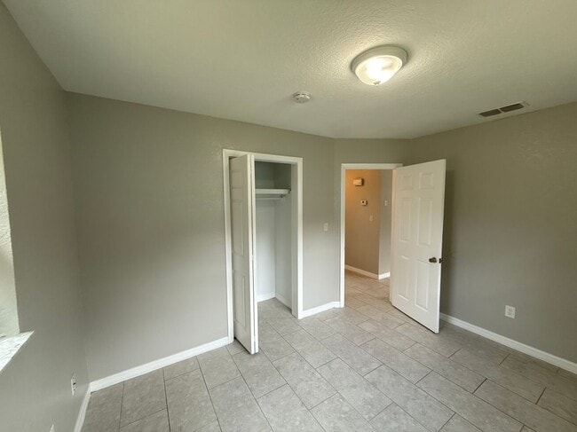 Building Photo - 1450 Powhatan Ct