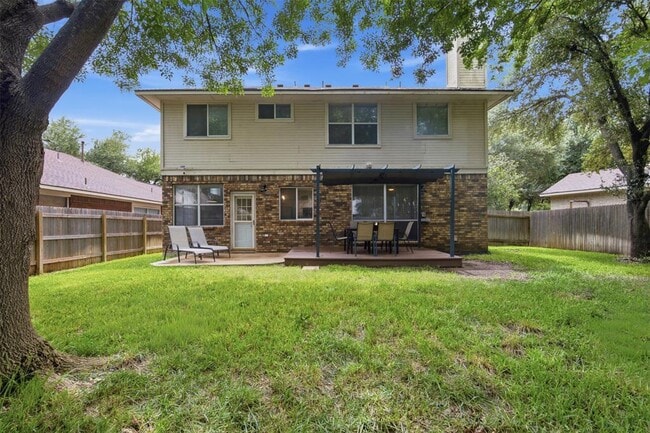 Building Photo - 2903 Pioneer Way