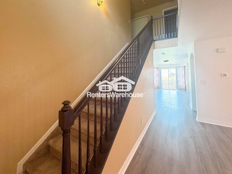 Building Photo - 12674 Jersey Cir E