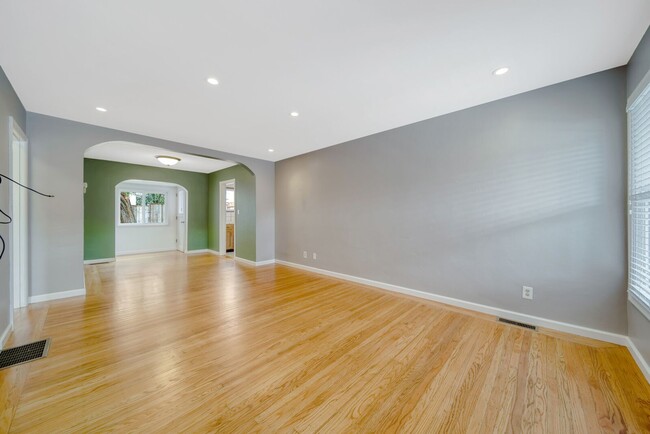 Building Photo - SOUTH SAN FRANCISCO HOME FOR RENT - $4,000/mo
