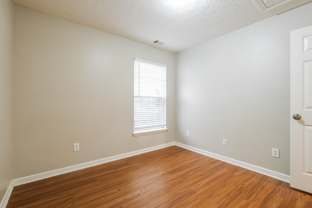 Building Photo - 533 Arrowhead Dr