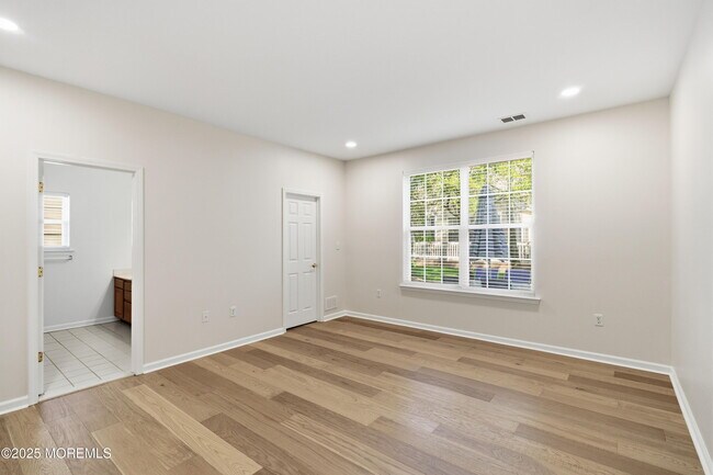 Building Photo - 225 Mirage Blvd