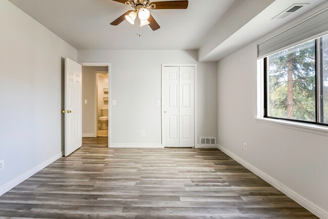 Building Photo - 30078 W 12 Mile Rd