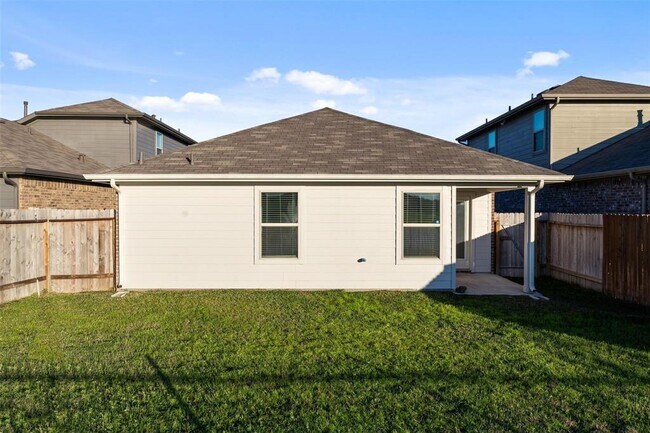 Building Photo - 14428 Sugar Pines Dr