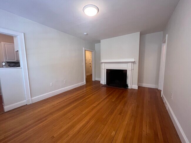 Building Photo - 353 Harvard St