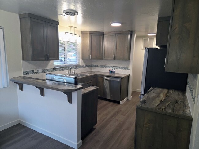 Building Photo - 2118 S Roosevelt St