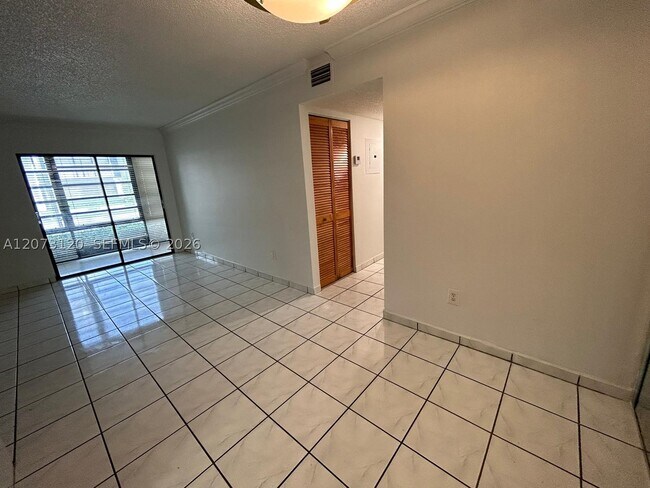 Building Photo - 9729 Hammocks Blvd