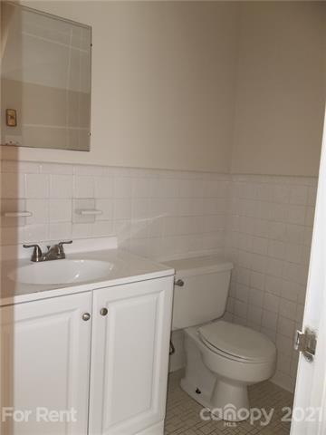 Building Photo - 4227 Walker Rd