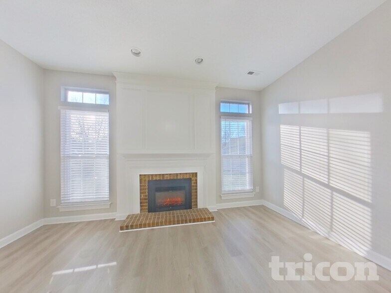 Building Photo - 6107 Tesh Ct