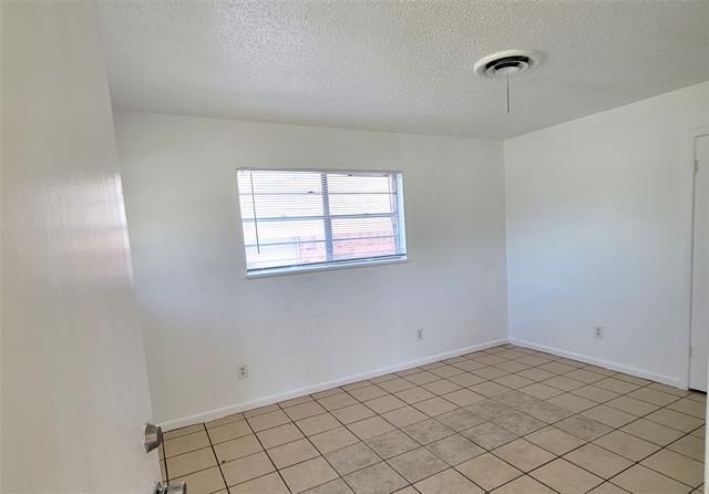 Building Photo - 1528 W Elm St