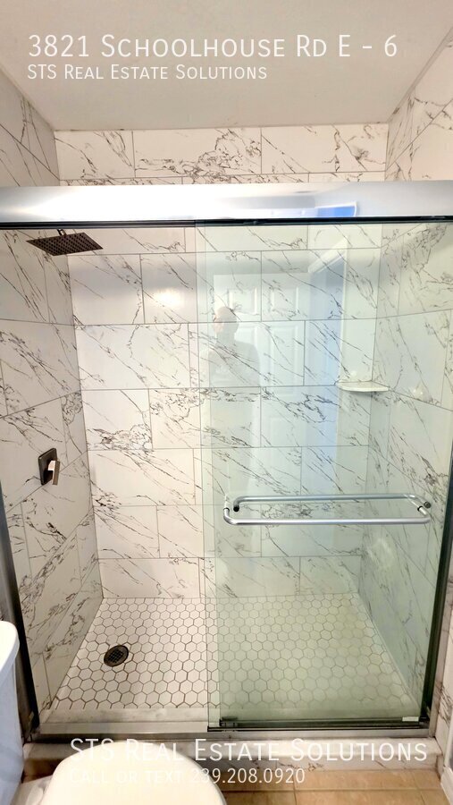 Building Photo - 3821 Schoolhouse Rd E