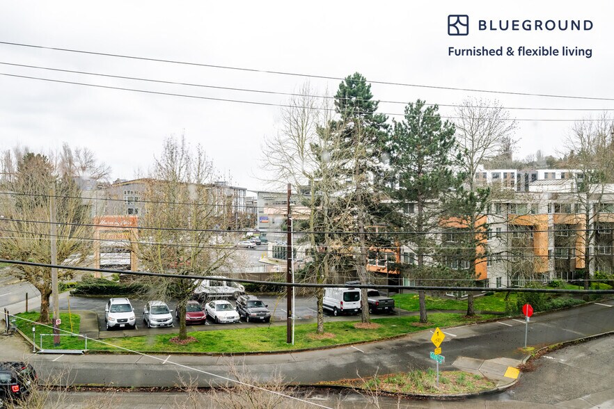 Building Photo - 5101 25th Ave NE